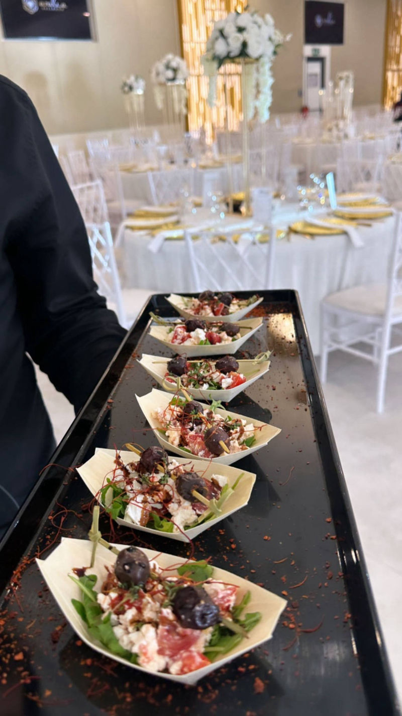 catering-2-1152x2048-800x1422
